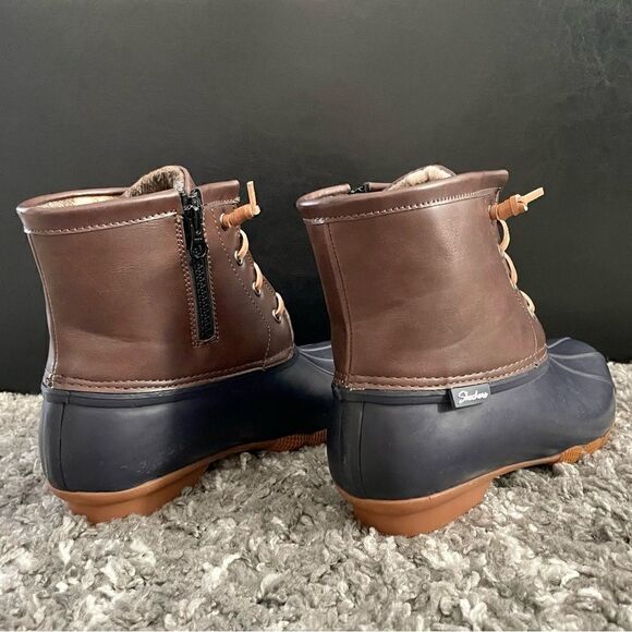 NIB Skechers Mid Lace-Up Duck Boots - Picture 6 of 10
